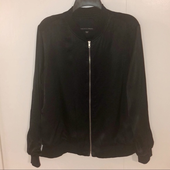 Harlow & Graham | Black Bomber Jacket - Picture 7 of 7